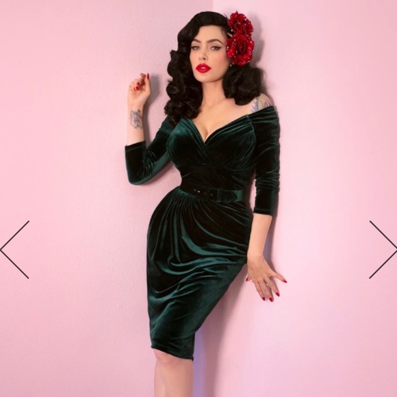 Vixen by Micheline Pitt Dresses & Skirts - NWT 2X Starlet Wiggle Vixen by Micheline Pitt